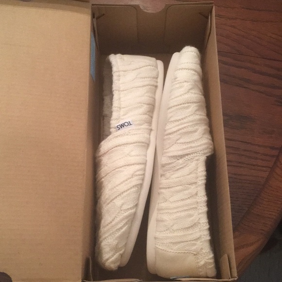 Toms, women’s, new in box - Picture 8 of 10